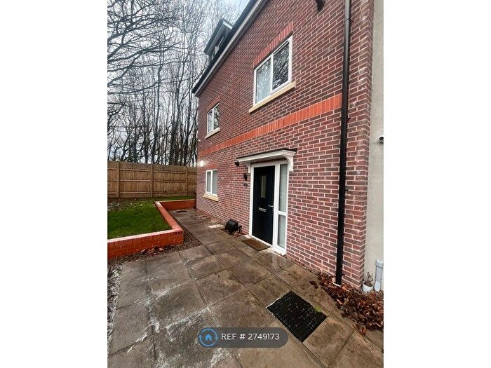 2 Bedroom Flat To Rent In Parr Stocks, St Helens, WA9