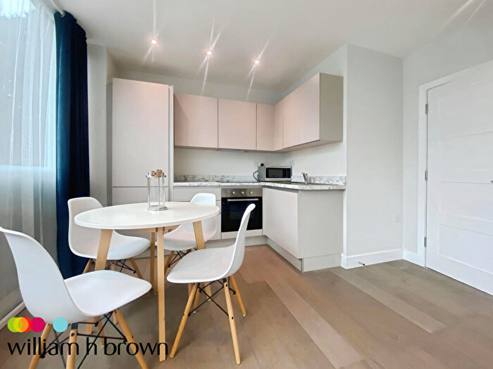 2 Bedroom Apartment To Rent In Hubert Road, Brentwood, CM14