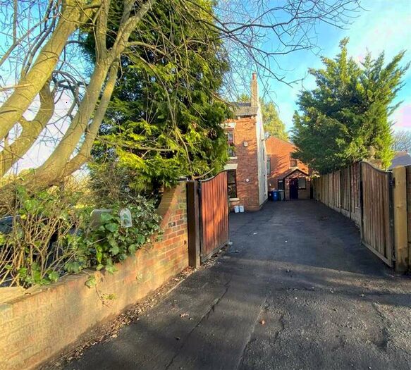 3 Bedroom Detached House To Rent In Roaring Gate Lane, Hale, Altrincham, WA15