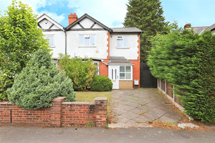 3 Bedroom Semi Detached House For Sale In Albert Road, Wolverhampton, West Midlands, WV6