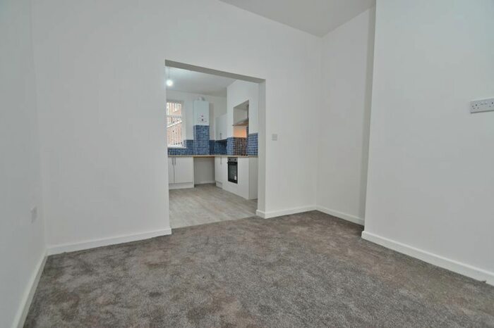 1 Bedroom Flat To Rent In Albert Road, Manchester, M19