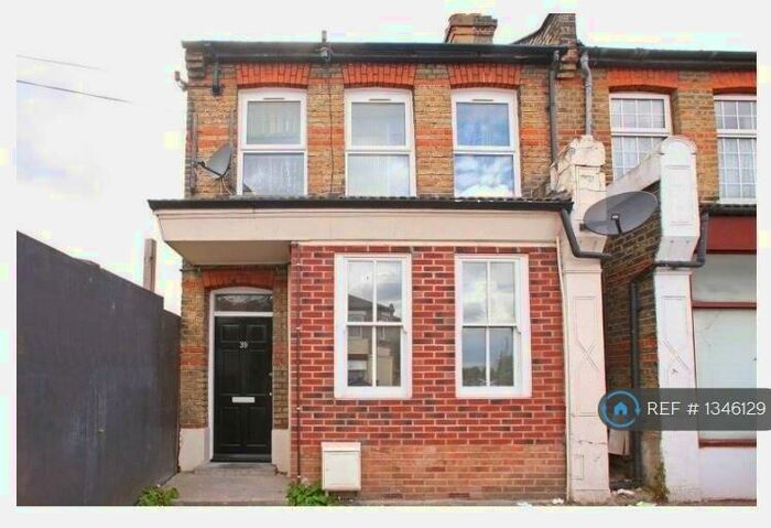 2 Bedroom Flat To Rent In Eldon Road, London, N22