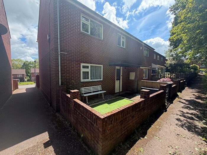 3 Bedroom End Of Terrace House For Sale In Cameron Close, Tiverton, EX16