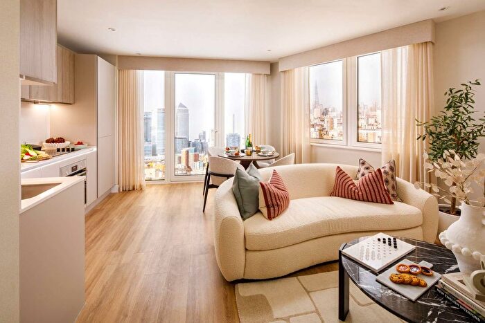 2 Bedroom Flat For Sale In Leven Road, London, E14