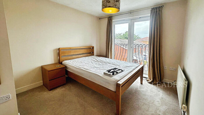 5 Bedroom Terraced House To Rent In Primrose Close - Bedroom House -, LU3