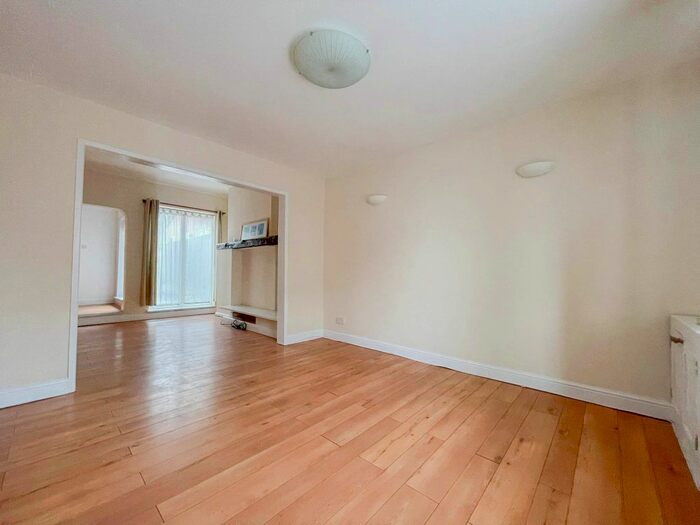 3 Bedroom Terraced House To Rent In Abbey Road, Smethwick, B67