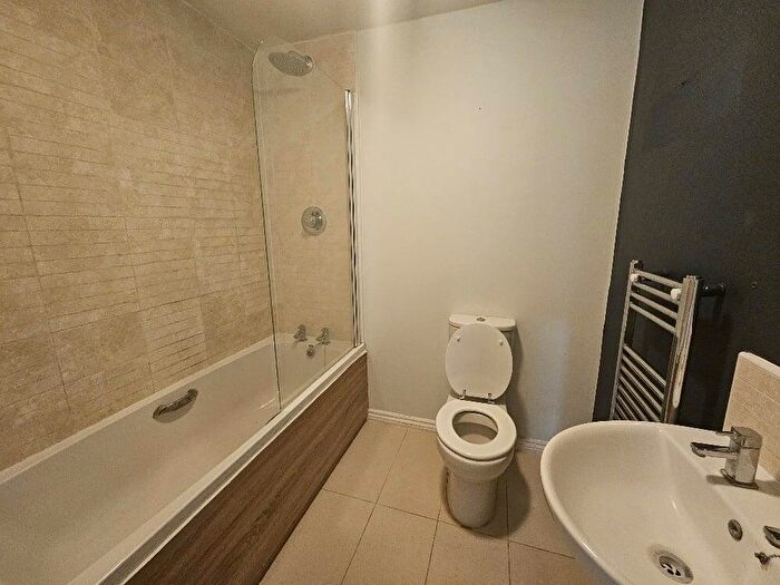 1 Bedroom Flat To Rent In Verney Road, OX16