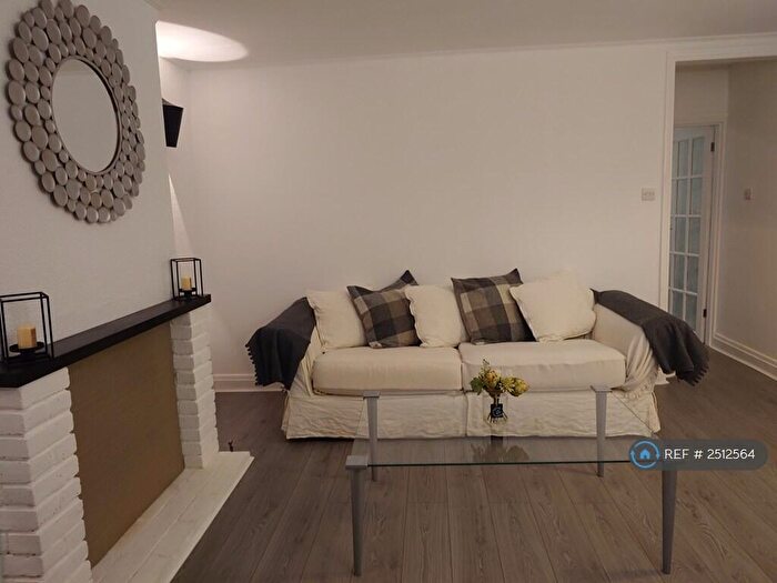 2 Bedroom Terraced House To Rent In Dennis Way, Slough, SL1