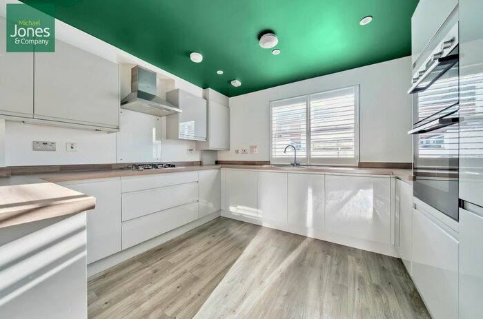 3 Bedroom Terraced House To Rent In Saw Mill Place, Worthing, West Sussex, BN11