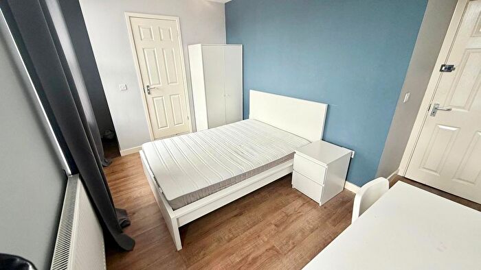 1 Bedroom Flat To Rent In A Bearwood Road, Smethwick, B66