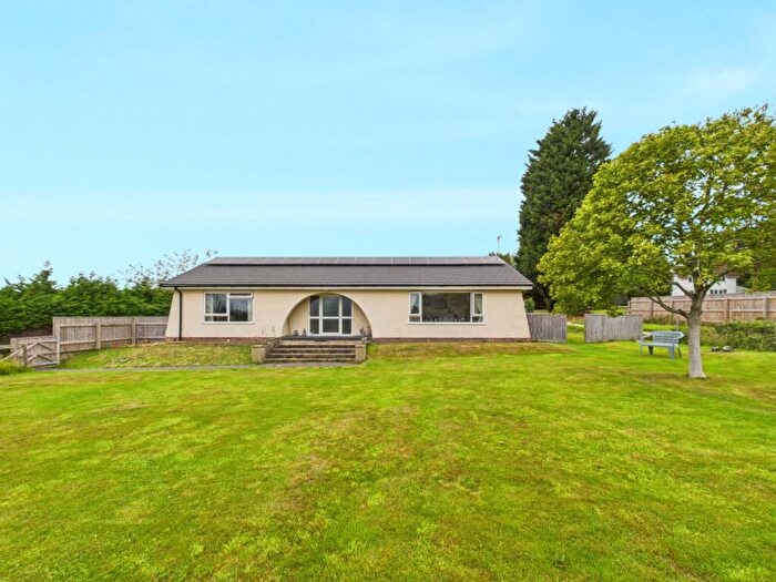 3 Bedroom Detached Bungalow For Sale In Normanby Rise, Claxby, LN8