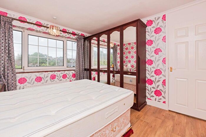 3 Bedroom End Of Terrace House For Sale In Clayfield Road, Bristol, BS4