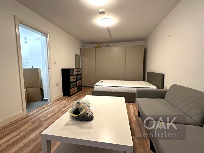 Studio To Rent In Colworth Road, London, E11