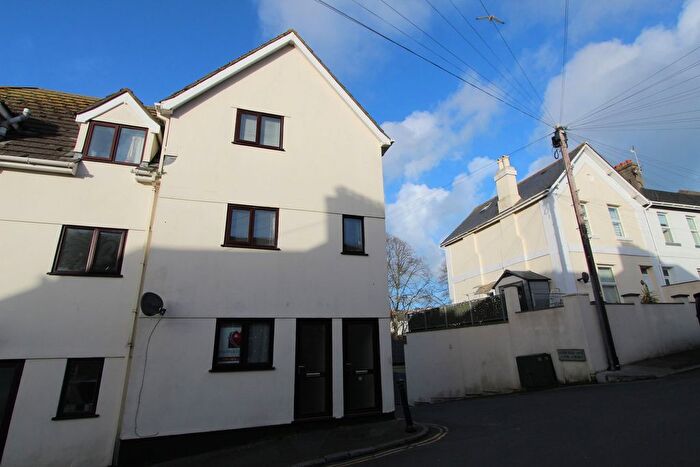 1 Bedroom Flat For Sale In Princes Road, Torquay, Devon, TQ1