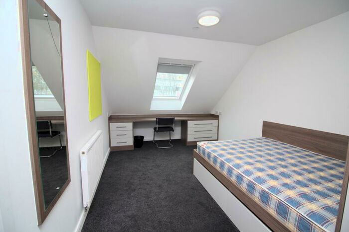 1 Bedroom Private Halls To Rent In Brook Street, Treforest, CF37