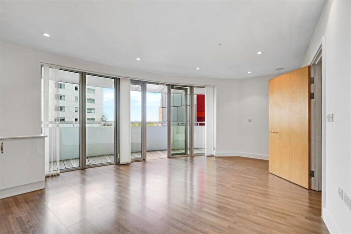 1 Bedroom Apartment To Rent In Barking Road, Canning Town, E16