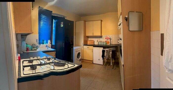 1 Bedroom Flat To Rent In , RM9