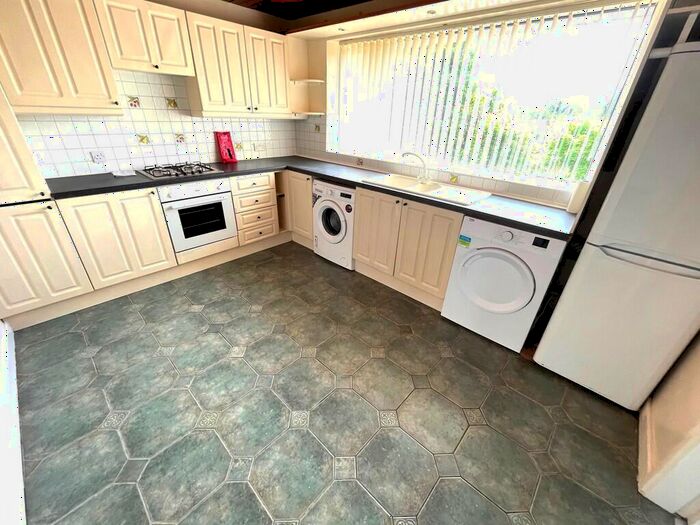 1 Bedroom Apartment To Rent In Ashwood Road, Fulwood, Preston, PR2