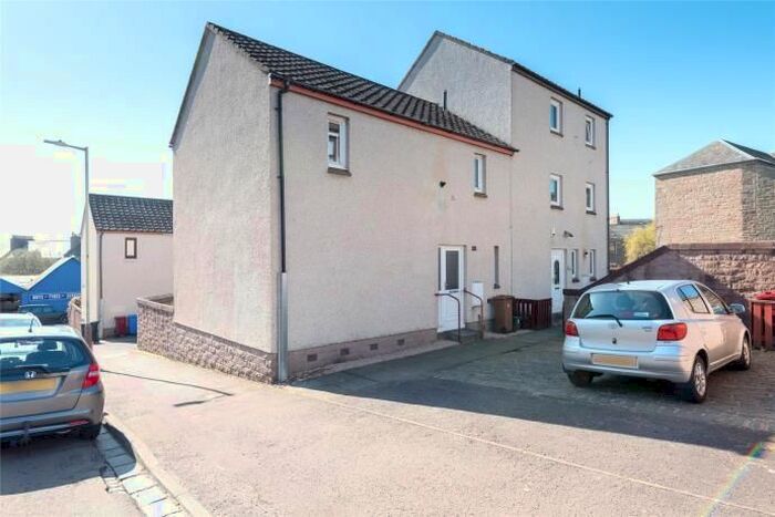 2 Bedroom Semi-Detached House To Rent In Benvie Road, Dundee, DD2