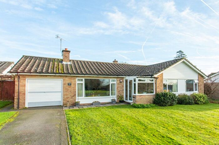 3 Bedroom Bungalow For Sale In Cherry Glebe, Mersham, Ashford, Kent, TN25