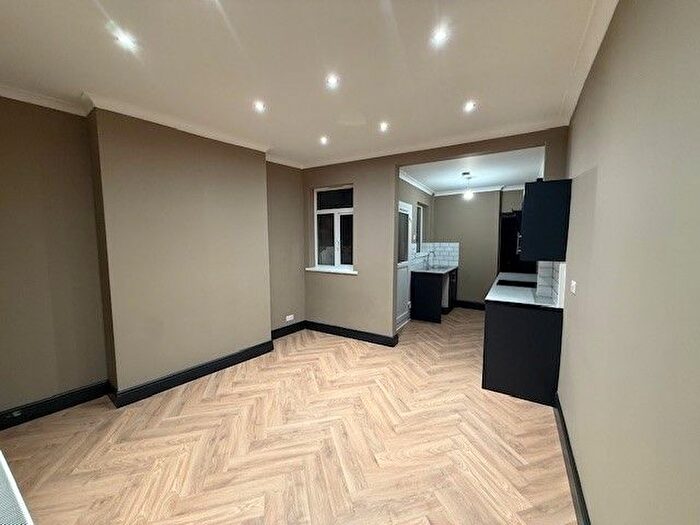 3 Bedroom Property To Rent In Princes Gardens, Peterborough, PE1