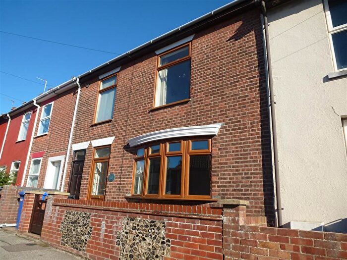3 Bedroom Terraced House To Rent In Arnold Street, Lowestoft, NR32