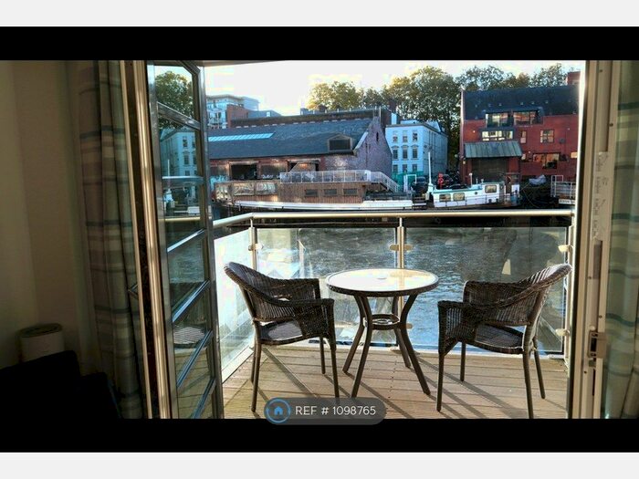 1 Bedroom Flat To Rent In Huller &amp; Cheese, Bristol, BS1