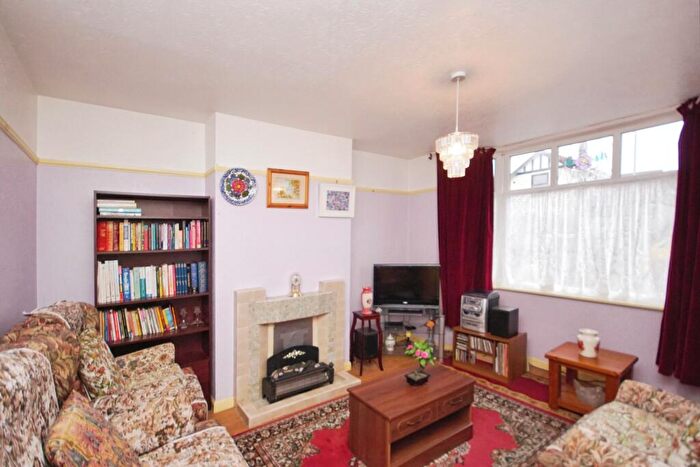 2 Bedroom Bungalow For Sale In Brook Road, Fishponds, Bristol, BS16