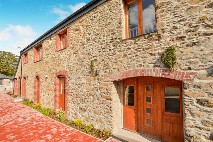 5 Bedroom Barn Conversion For Sale In Court Vollard Farm, Trematon, Saltash, PL12