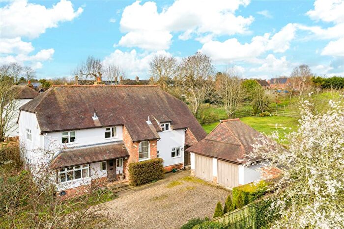 4 Bedroom Detached House For Sale In Upton Road, Dinton, Aylesbury, Buckinghamshire, HP17