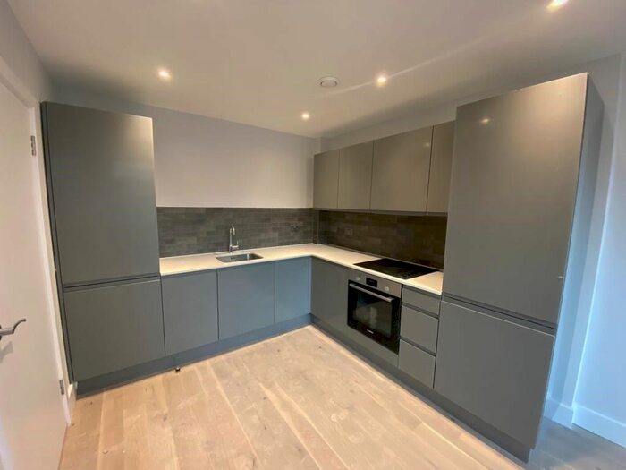 1 Bedroom Flat To Rent In The Mount, Romsey Road, Shirley, Southampton, SO16