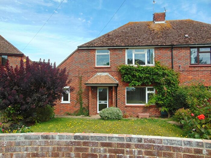 3 Bedroom House To Rent In Treasury View, Ickham, CT3