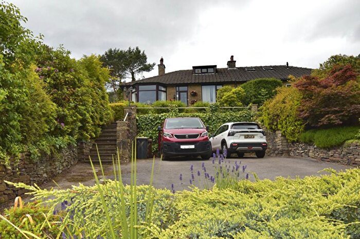 3 Bedroom Semi Detached Bungalow For Sale In Buxton Road, Furness Vale, SK23