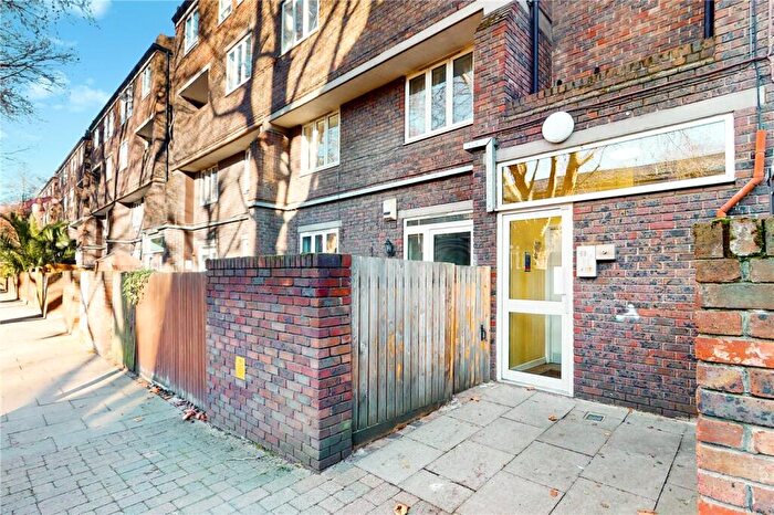 2 Bedroom Apartment To Rent In Coopers Lane, London, NW1