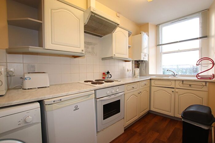 2 Bedroom Flat To Rent In Dudhope Street, Dundee, DD1