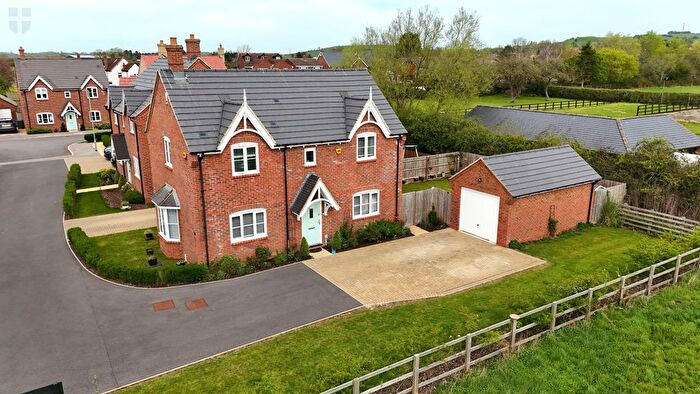 3 Bedroom Detached House For Sale In Clifford Road, Quainton, Aylesbury, Buckinghamshire, HP22