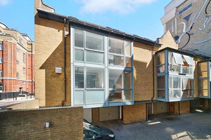 3 Bedroom House To Rent In Fairclough Street, Aldgate, London, E1