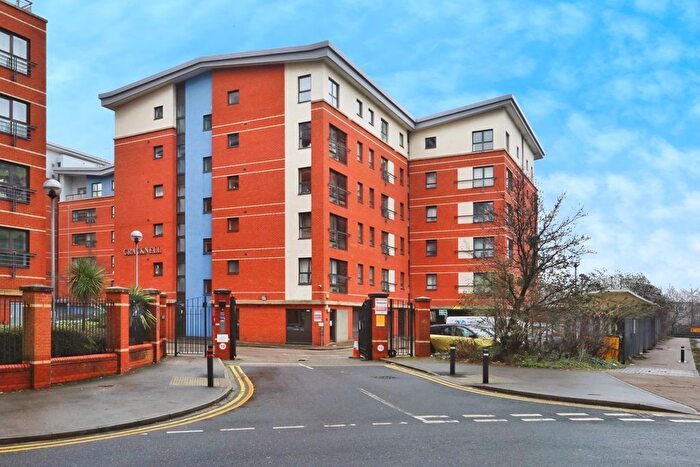 2 Bedroom Flat For Sale In Millsands, Sheffield, South Yorkshire, S3