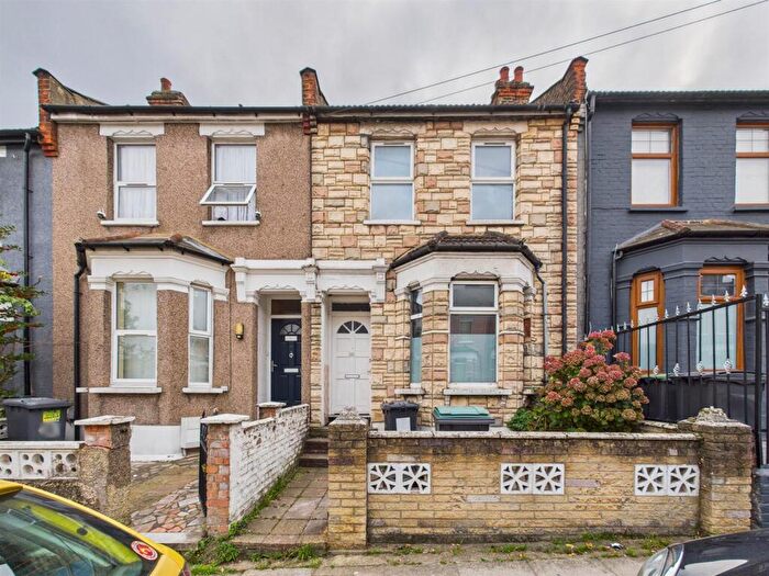 3 Bedroom Terraced House For Sale In Sperling Road, London, N17