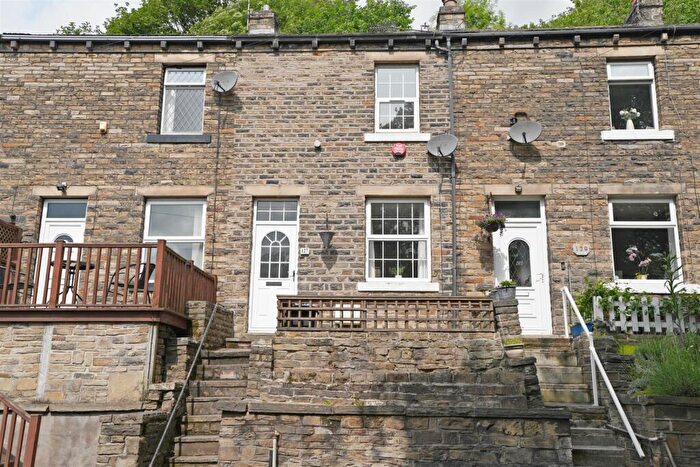 2 Bedroom Terraced House For Sale In Park Road, Elland, HX5
