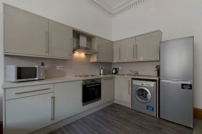 4 Bedroom Flat To Rent In East Preston Street, Newington, Edinburgh, EH8
