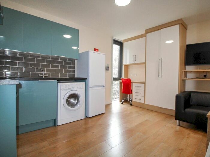 Studio To Rent In Apt, Lofthouse Residence #, LS2