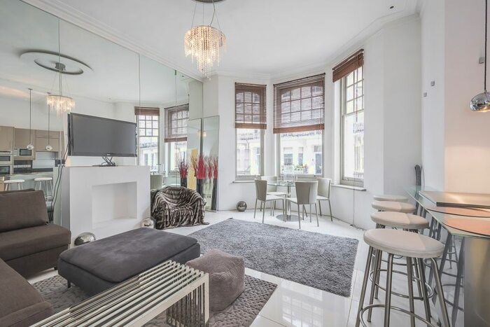 2 Bedroom Flat To Rent In Elm Park Gardens, London, SW10