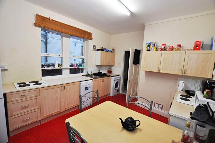 7 Bedroom Terraced House To Rent In Granville Gardens, Jesmond, Newcastle Upon Tyne, NE2