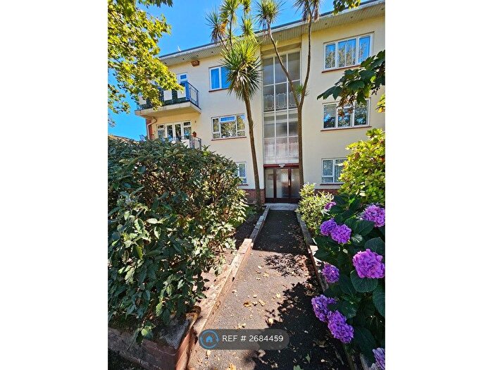 2 Bedroom Flat To Rent In Belle Vue Mansions, Bournemouth, BH6