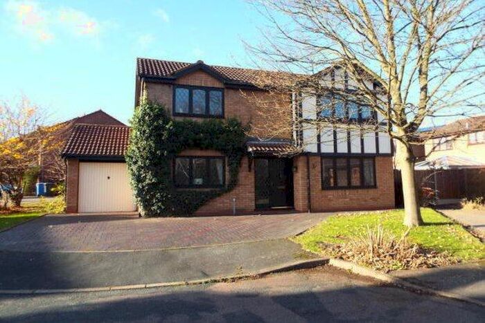 3 Bedroom Detached House To Rent In Shelley Close, Rugeley, WS15