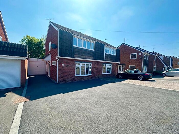 3 Bedroom Semi-Detached House To Rent In Stockwell Avenue, Brierley Hill, DY5
