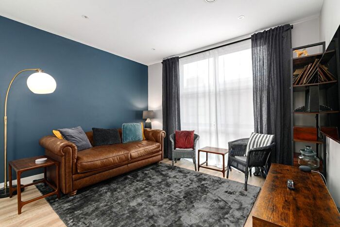 2 Bedroom Flat To Rent In Northwood Street, Birmingham, West Midlands, B3