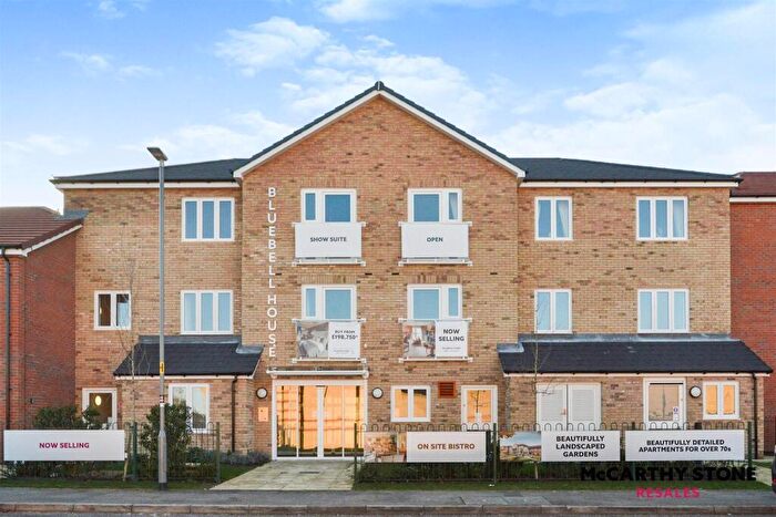 1 Bedroom Apartment For Sale In Barnsdale Drive, Westcroft, Milton Keynes, MK4