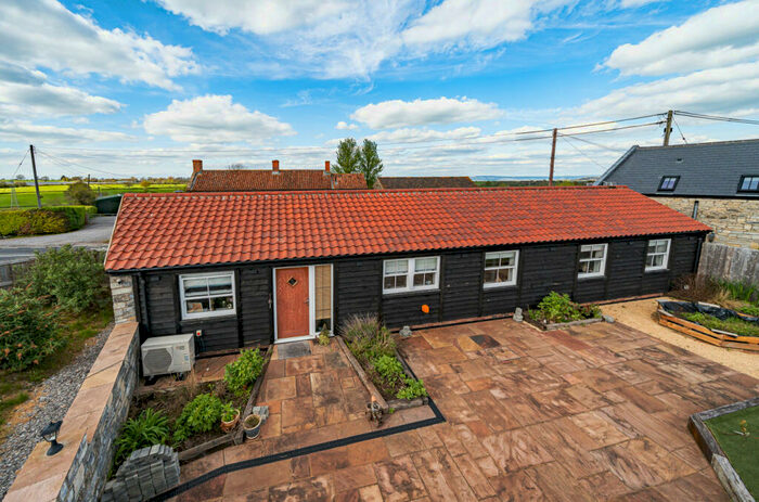 3 Bedroom Bungalow For Sale In Lynch, Walton, Street, BA16
